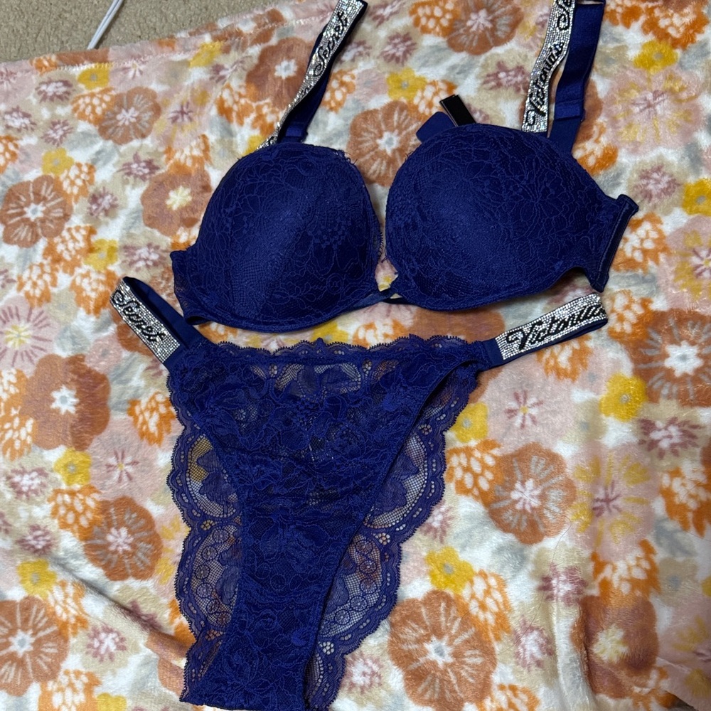 Victoria's Secret Navy Lace Bra Set